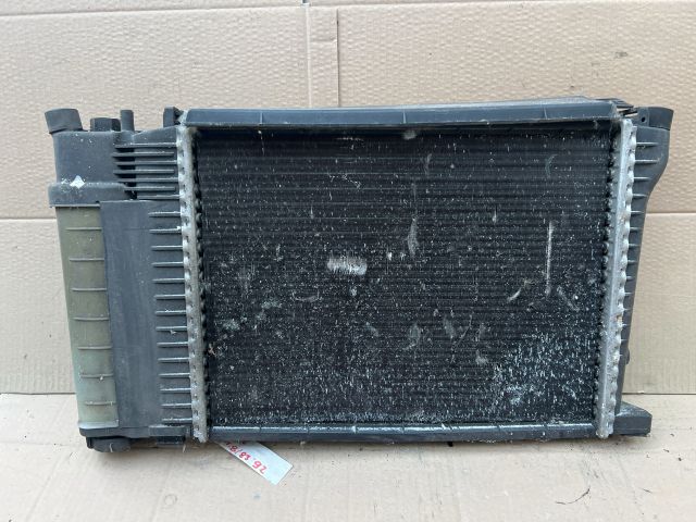 bontott BMW 3 E36 Vízhűtő Radiátor (Nem klímás)