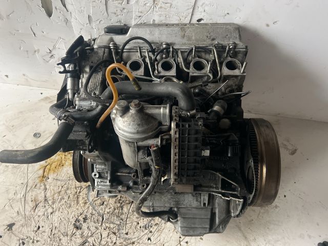 bontott BMW 3 E36 Motor (Fűzött blokk hengerfejjel)