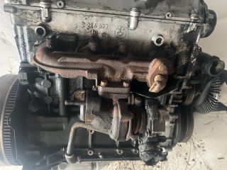 bontott BMW 3 E36 Motor (Fűzött blokk hengerfejjel)
