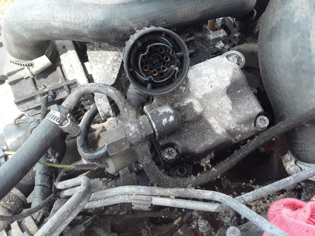 bontott BMW 3 E36 Motor (Fűzött blokk hengerfejjel)