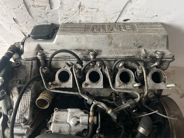 bontott BMW 3 E36 Motor (Fűzött blokk hengerfejjel)