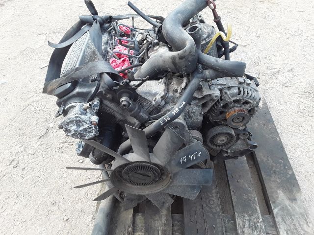 bontott BMW 3 E36 Motor (Fűzött blokk hengerfejjel)