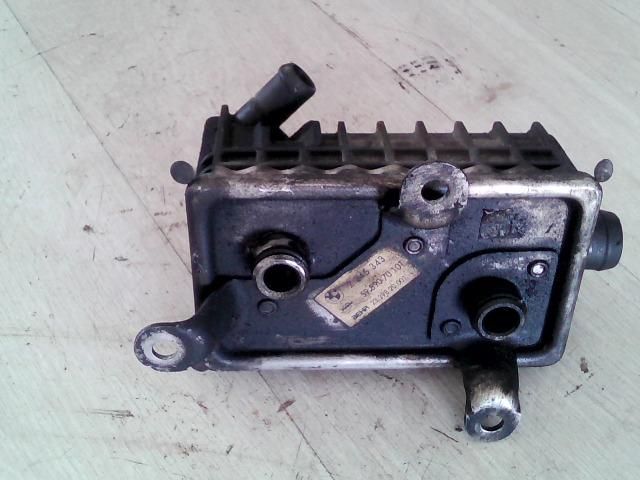 bontott BMW 3 E36 Olajhűtő