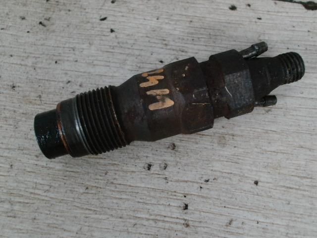 bontott BMW 3 E36 Porlasztó (1 db)