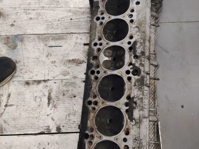 bontott BMW 3 E36 Hengerfej