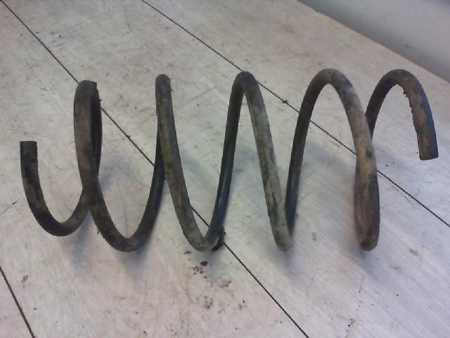 bontott BMW 3 E36 Első Rugó