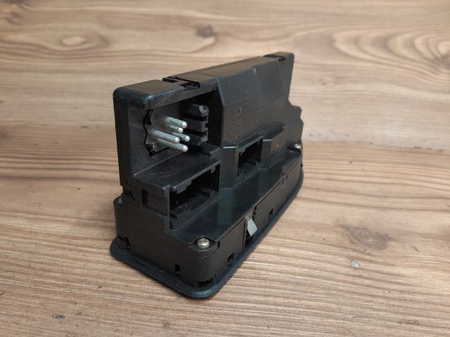 bontott BMW 3 E36 Ablakemelő és Tükör Kapcsoló