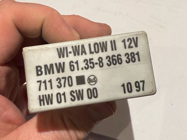 bontott BMW 3 E36 Ablaktörlő Relé