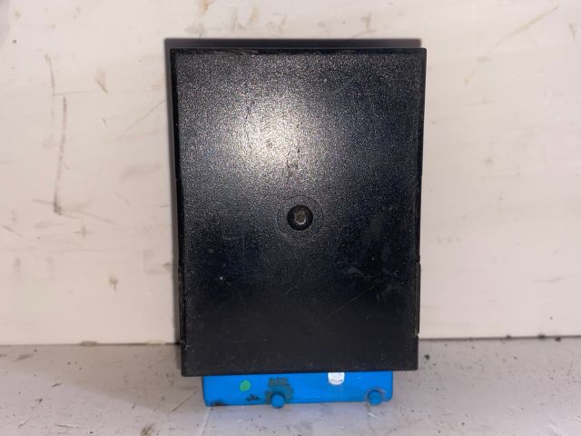 bontott BMW 3 E36 Ablaktörlő Relé