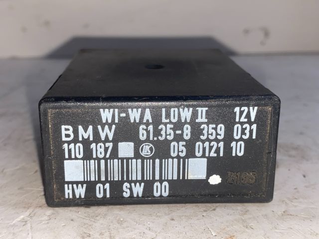 bontott BMW 3 E36 Ablaktörlő Relé