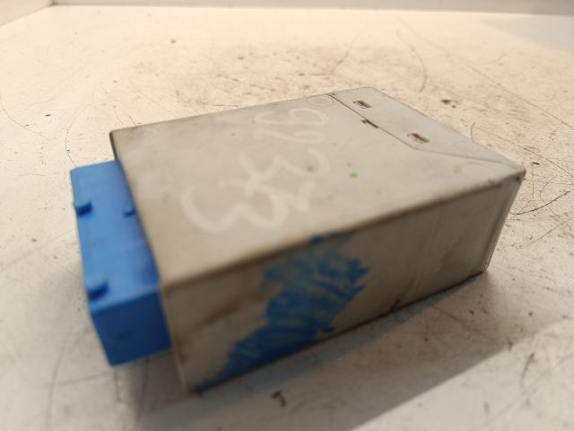 bontott BMW 3 E36 Ablaktörlő Relé