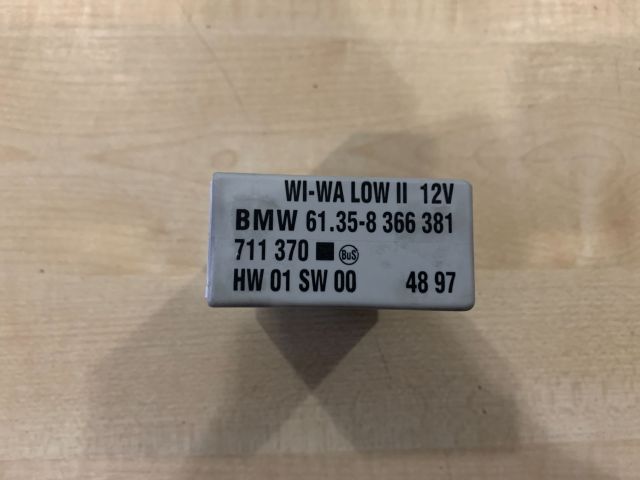 bontott BMW 3 E36 Ablaktörlő Relé