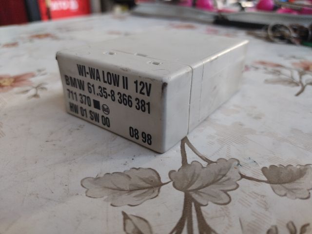 bontott BMW 3 E36 Ablaktörlő Relé