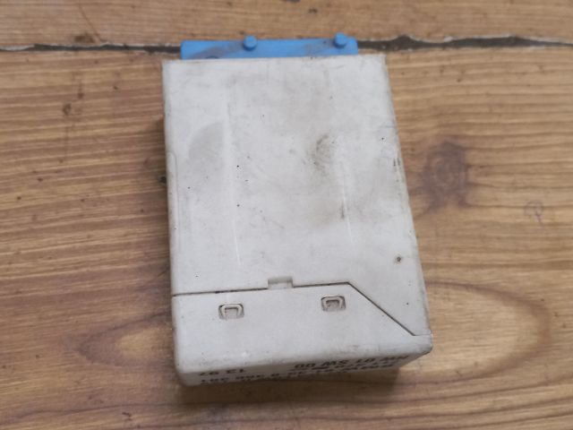 bontott BMW 3 E36 Ablaktörlő Relé