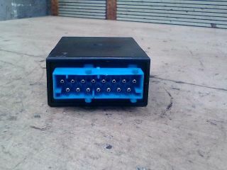 bontott BMW 3 E36 Ablaktörlő Relé