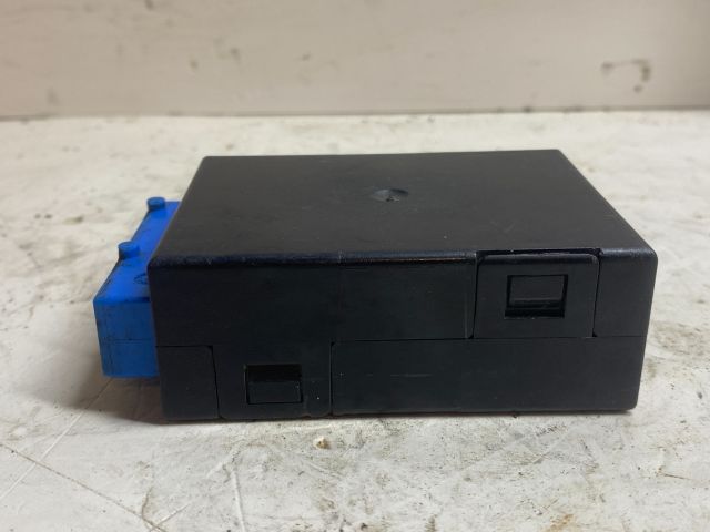 bontott BMW 3 E36 Ablaktörlő Relé