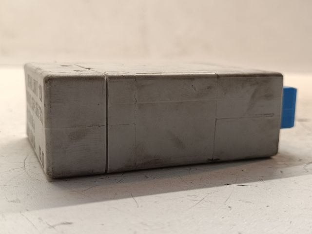 bontott BMW 3 E36 Ablaktörlő Relé