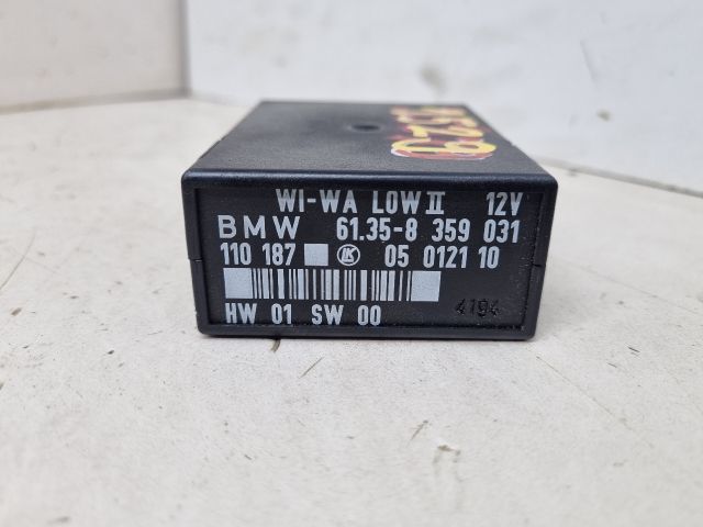 bontott BMW 3 E36 Ablaktörlő Relé