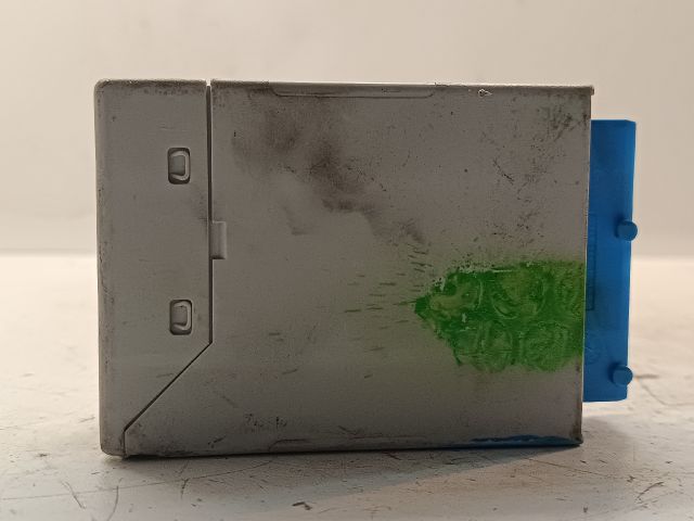 bontott BMW 3 E36 Ablaktörlő Relé