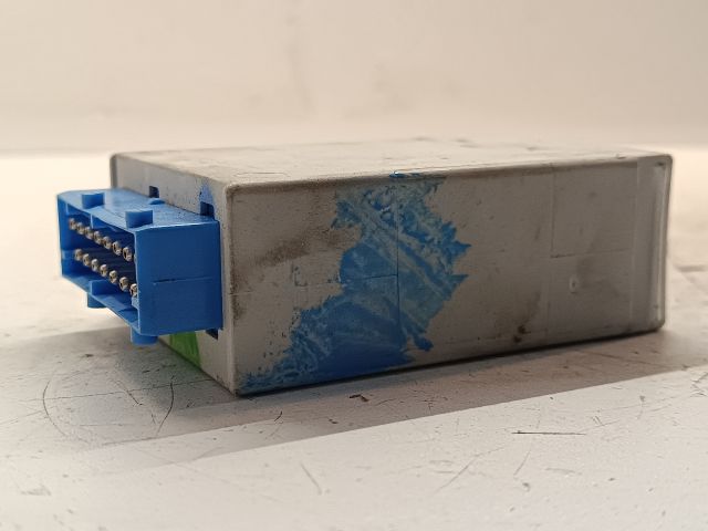 bontott BMW 3 E36 Ablaktörlő Relé