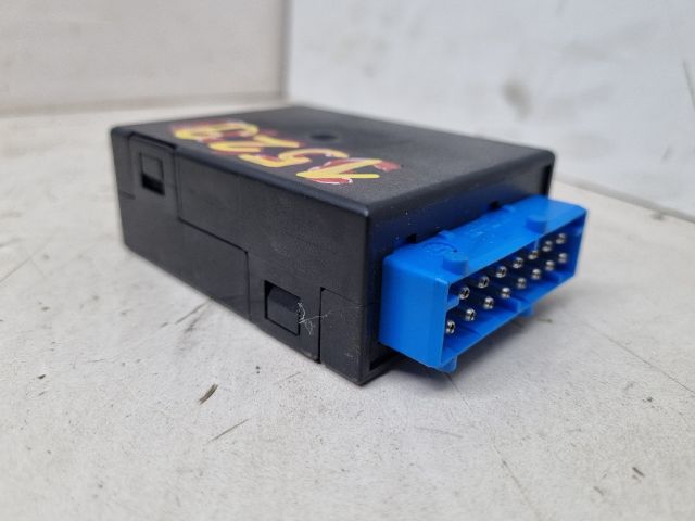 bontott BMW 3 E36 Ablaktörlő Relé