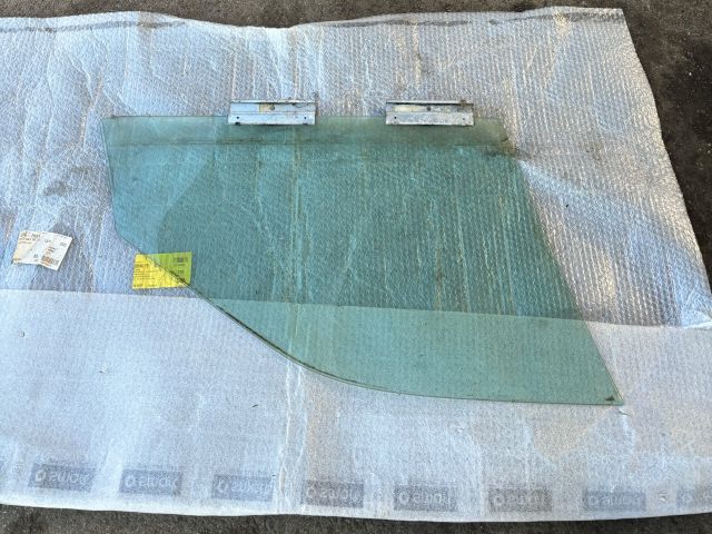 bontott BMW 3 E36 Bal első Ablak