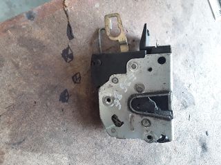 bontott BMW 3 E36 Bal első Ajtózár