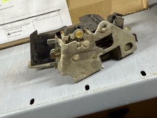 bontott BMW 3 E36 Bal első Ajtózár