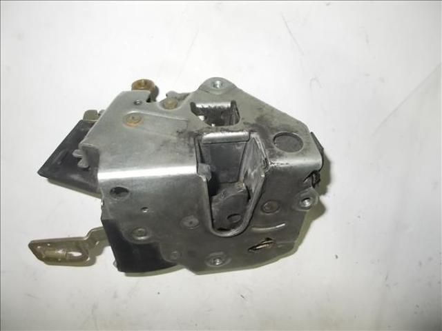 bontott BMW 3 E36 Bal első Ajtózár