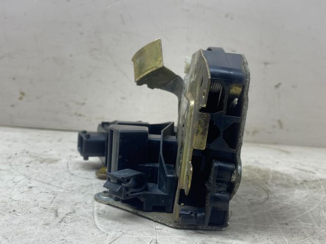 bontott BMW 3 E36 Bal első Ajtózár