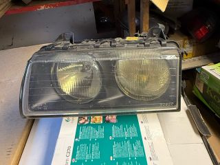 bontott BMW 3 E36 Bal Fényszóró