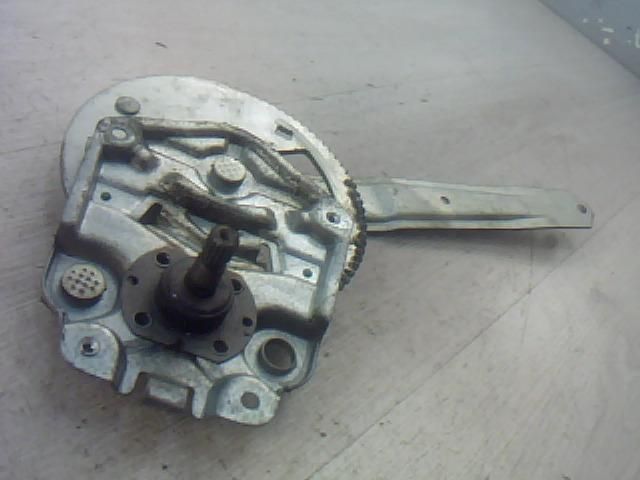 bontott BMW 3 E36 Bal hátsó Ablakemelő Szerkezet (Mechanikus)