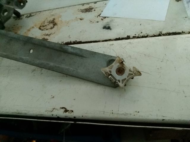 bontott BMW 3 E36 Bal hátsó Ablakemelő Szerkezet (Mechanikus)