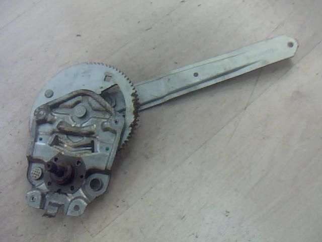 bontott BMW 3 E36 Bal hátsó Ablakemelő Szerkezet (Mechanikus)