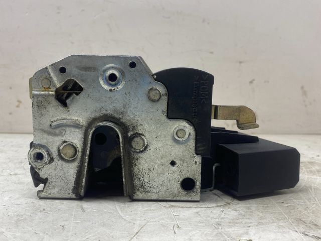 bontott BMW 3 E36 Bal hátsó Ajtózár