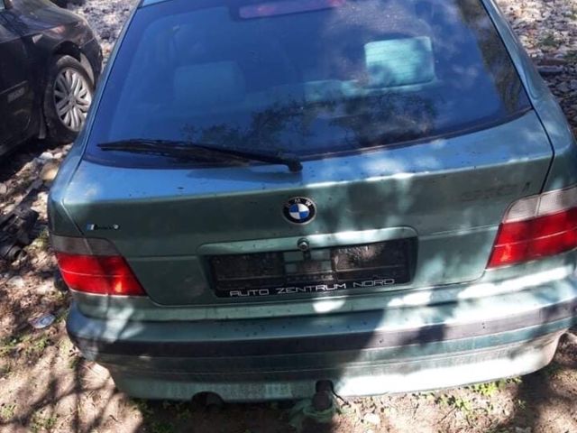 bontott BMW 3 E36 Bal hátsó Csonkállvány Kerékaggyal