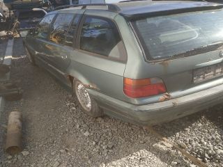 bontott BMW 3 E36 Bal hátsó Fixüveg (Ajtóban)