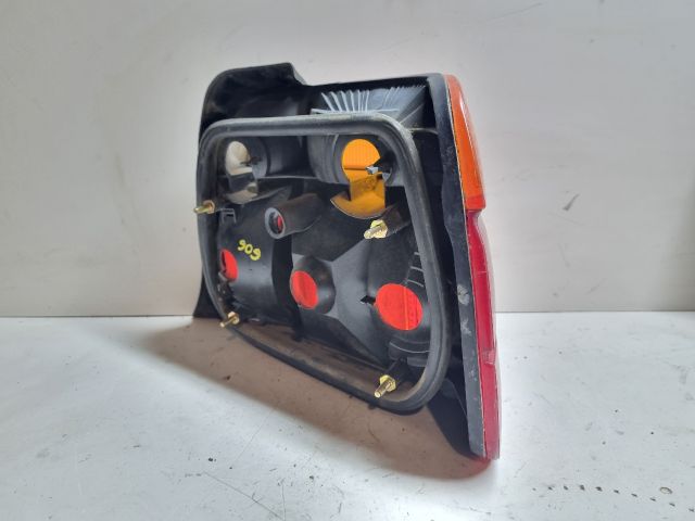 bontott BMW 3 E36 Bal Hátsó Lámpa