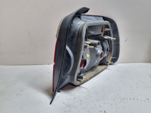 bontott BMW 3 E36 Bal Hátsó Lámpa