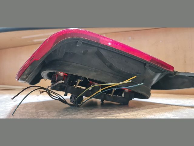 bontott BMW 3 E36 Bal Hátsó Lámpa