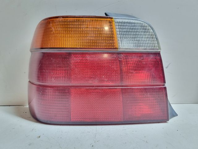 bontott BMW 3 E36 Bal Hátsó Lámpa