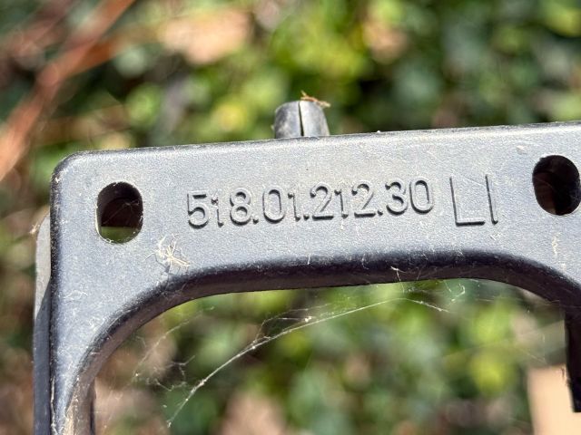 bontott BMW 3 E36 Bal Ködfényszóró Tartó