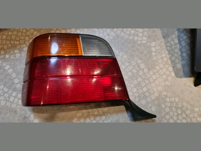 bontott BMW 3 E36 Bal Külső Hátsó Lámpa