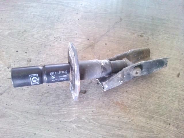 bontott BMW 3 E36 Bal Lökhárító Tartó Nyúlványvég