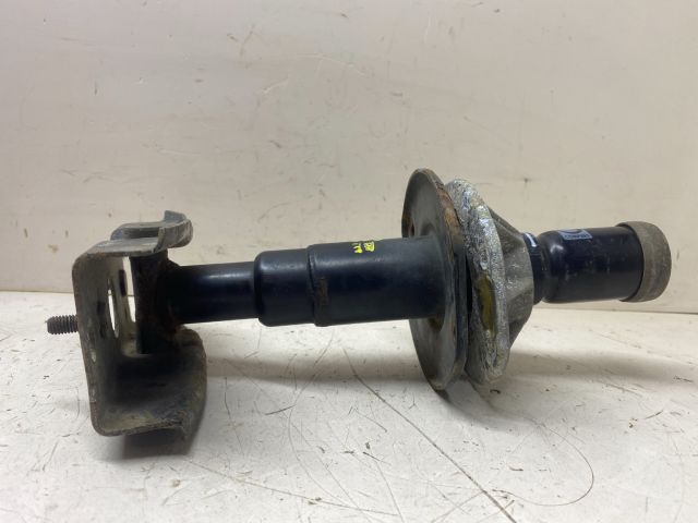 bontott BMW 3 E36 Bal Lökhárító Tartó Nyúlványvég