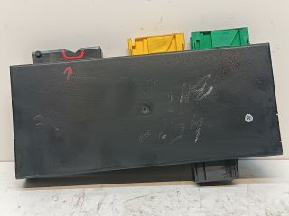 bontott BMW 3 E36 Biztosítéktábla Utastér