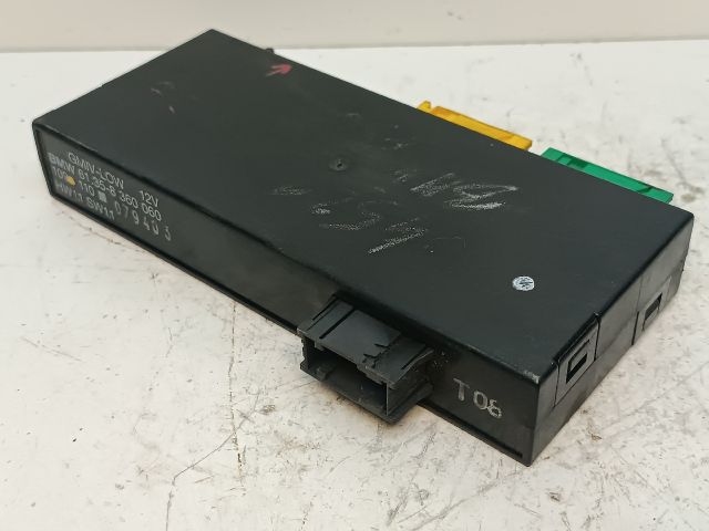 bontott BMW 3 E36 Biztosítéktábla Utastér