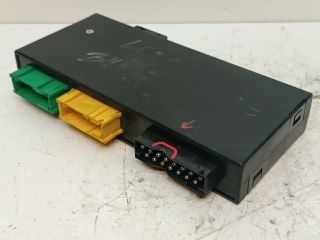 bontott BMW 3 E36 Biztosítéktábla Utastér