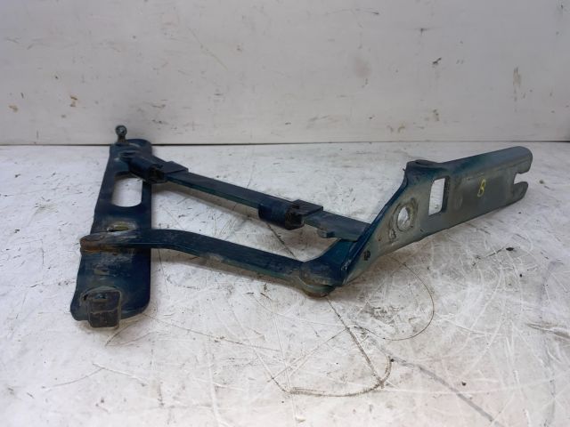 bontott BMW 3 E36 Csomagtérajtó Bal Zsanér