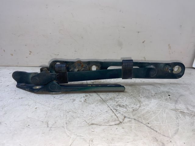 bontott BMW 3 E36 Csomagtérajtó Bal Zsanér